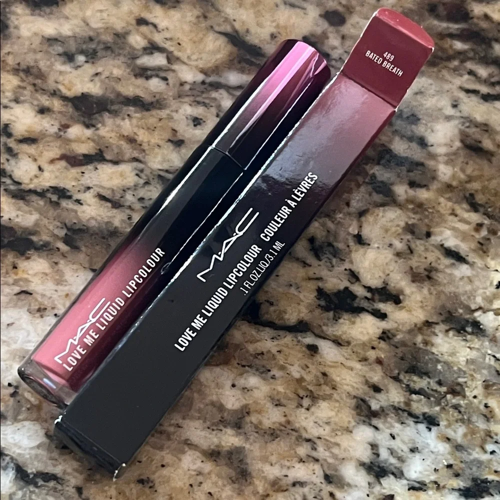 💕⚡️MAC Bated Breath Love Me Liquid Lipcolour